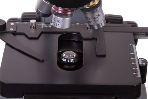 Binokulární mikroskop Levenhuk 720B