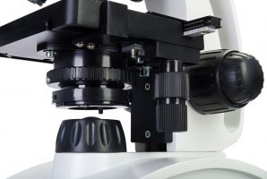 Digitální mikroskop se vzdělávací publikací Levenhuk Discovery Atto Polar
